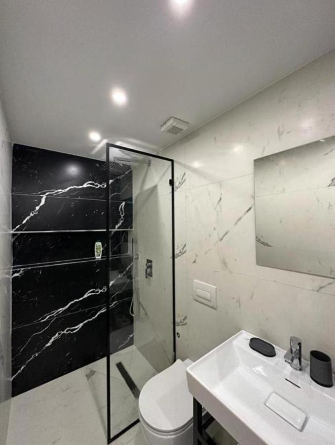 Come&Recome Tirana Apartments מראה חיצוני תמונה