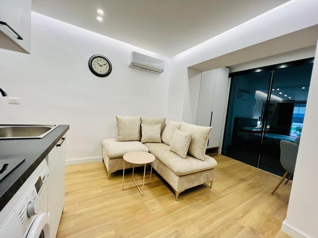 Come&Recome Tirana Apartments מראה חיצוני תמונה